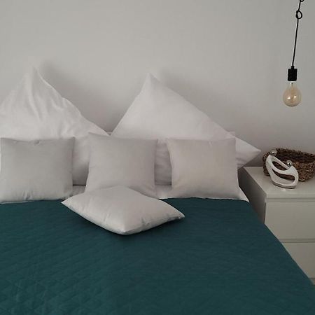 Apartamenty Pod Uwalonym Debem Jezow Sudecki Exterior photo