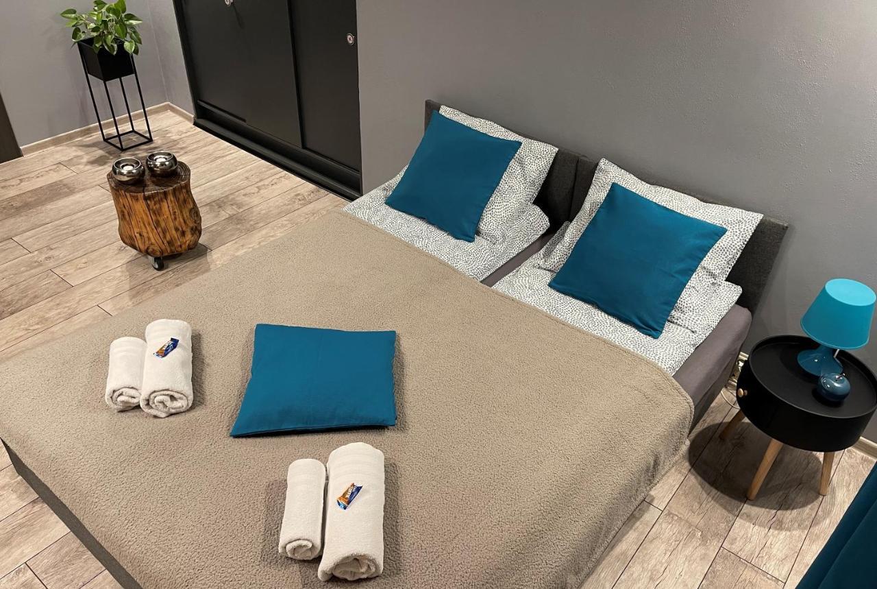Apartamenty Pod Uwalonym Debem Jezow Sudecki Exterior photo