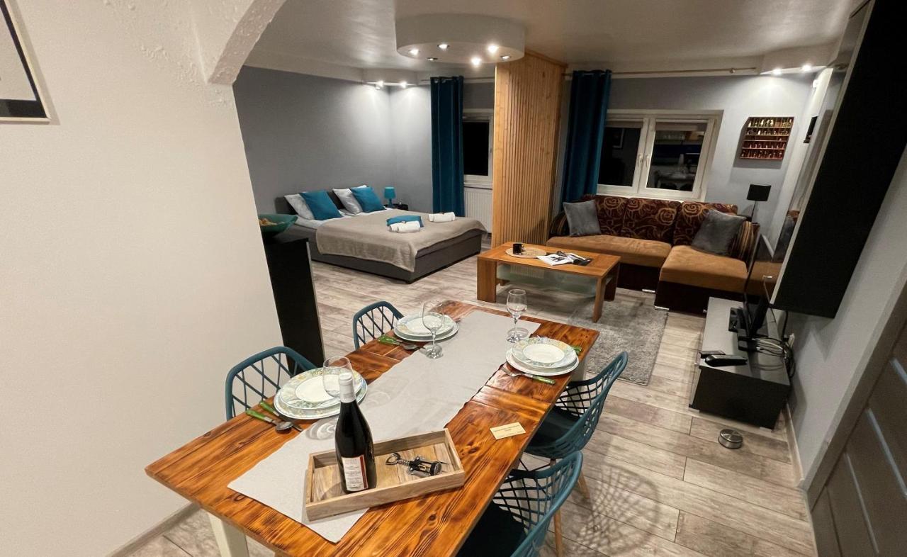 Apartamenty Pod Uwalonym Debem Jezow Sudecki Exterior photo