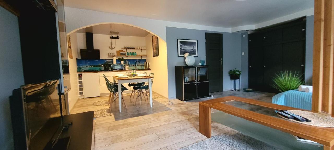 Apartamenty Pod Uwalonym Debem Jezow Sudecki Exterior photo