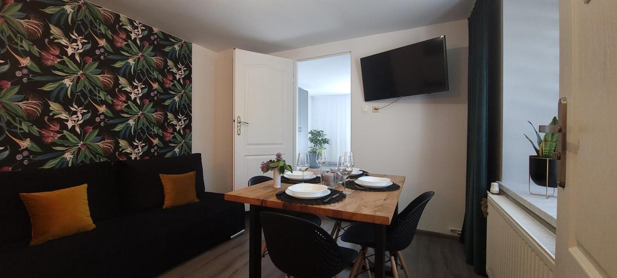 Apartamenty Pod Uwalonym Debem Jezow Sudecki Exterior photo